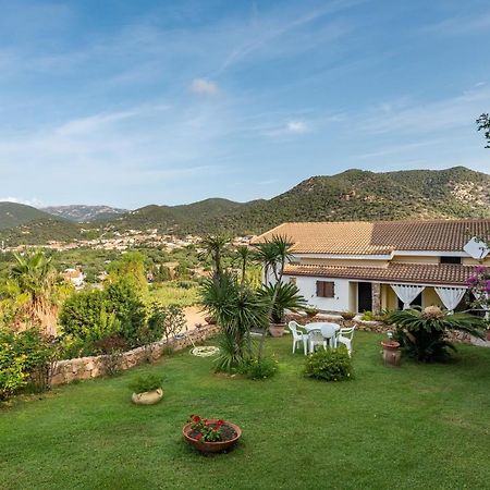 Appartamento Chia Grande Exterior foto